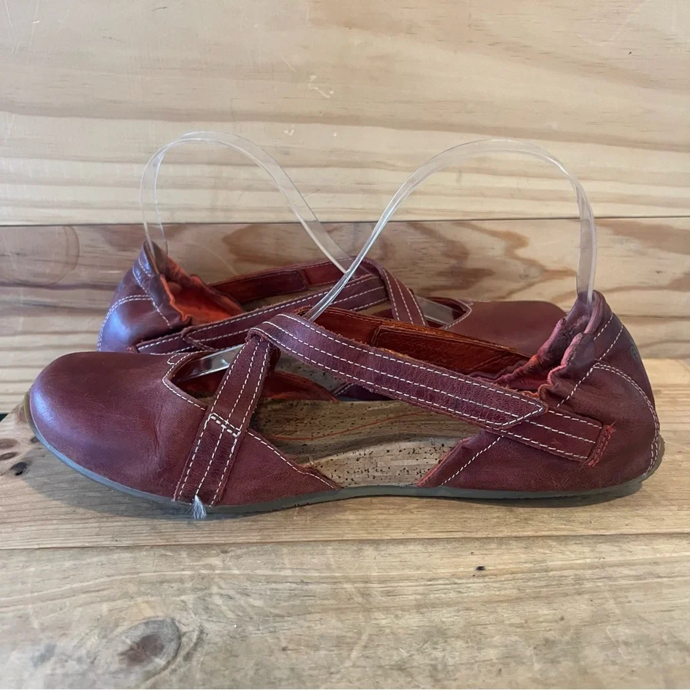 Ahnu Karma Latitude Red Leather Ballet Flats size 9 - Picture 6 of 12